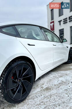Седан Tesla Model 3 2024 в Виннице