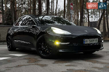 Седан Tesla Model 3 2019 в Киеве