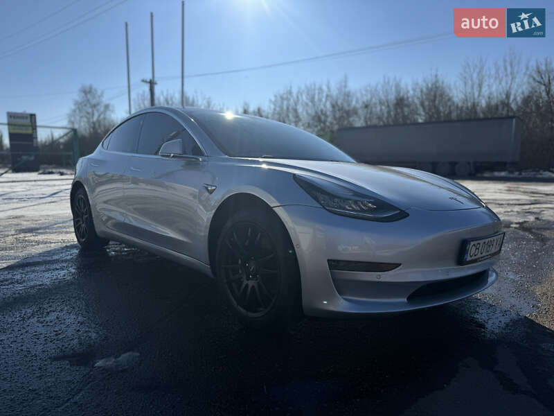 Tesla Model 3 2018