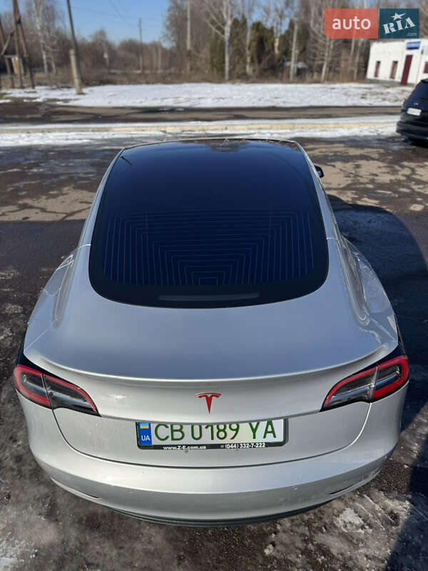Седан Tesla Model 3 2018 в Киеве