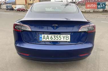 Седан Tesla Model 3 2022 в Києві