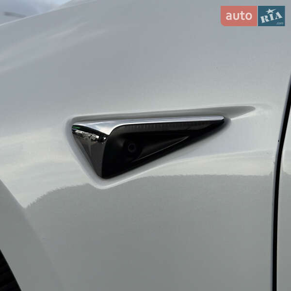 Седан Tesla Model 3 2018 в Одесі