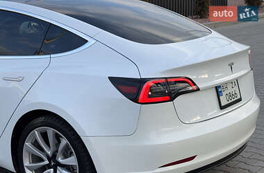 Седан Tesla Model 3 2018 в 