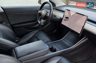 Седан Tesla Model 3 2018 в 