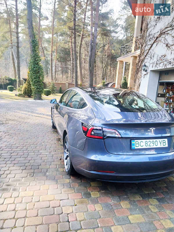 Седан Tesla Model 3 2018 в Львове фото 12 Седан Tesla Model 3 2018 в Львове