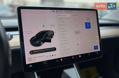 Седан Tesla Model 3 2019 в Ивано-Франковске