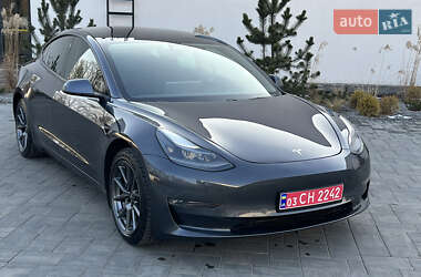 Седан Tesla Model 3 2021 в Луцке