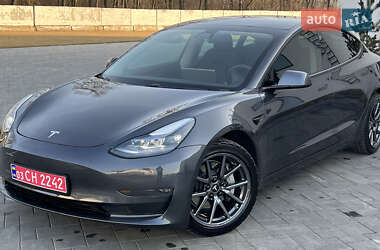 Седан Tesla Model 3 2021 в Луцке