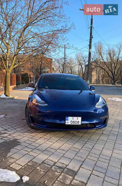 Седан Tesla Model 3 2019 в 