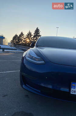 Седан Tesla Model 3 2019 в 