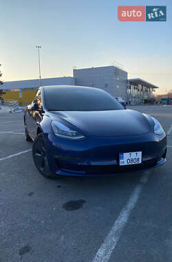 Седан Tesla Model 3 2019 в 