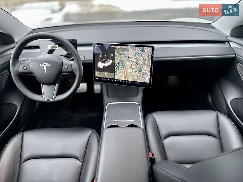 Седан Tesla Model 3 2021 в Києві