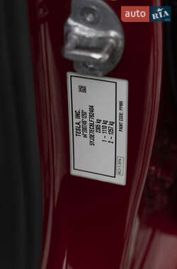 Седан Tesla Model 3 2020 в 