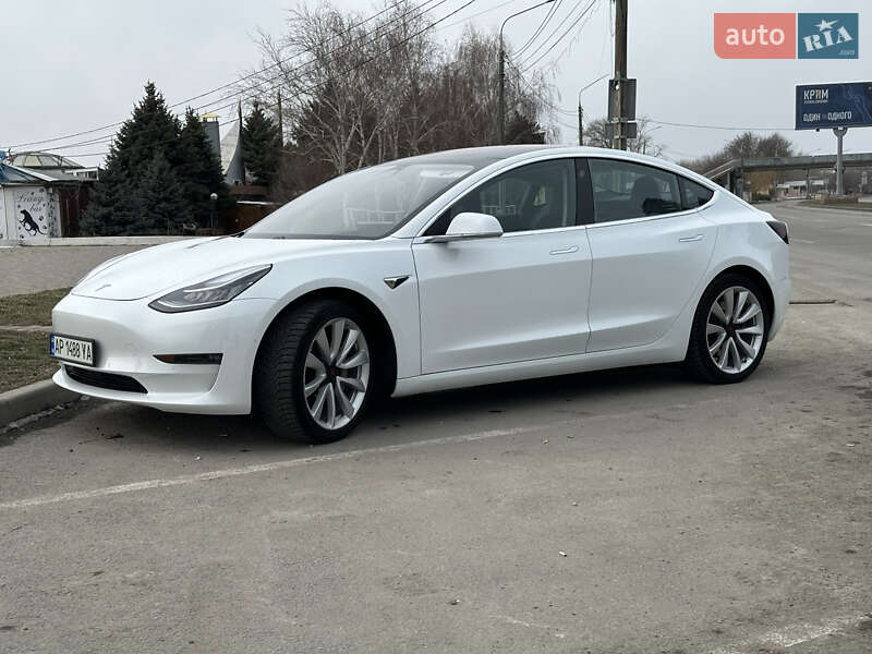 Седан Tesla Model 3 2018 в 