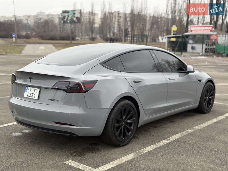 Седан Tesla Model 3 2022 в Киеве