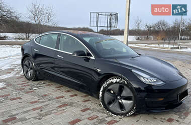 Седан Tesla Model 3 2018 в Івано-Франківську