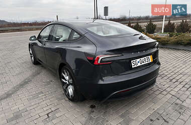 Седан Tesla Model 3 2023 в 