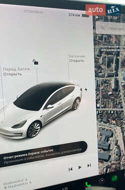 Седан Tesla Model 3 2019 в 