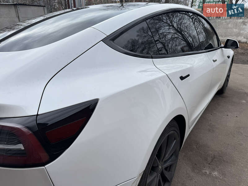 Седан Tesla Model 3 2019 в Чернигове