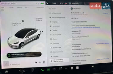 Седан Tesla Model 3 2019 в 