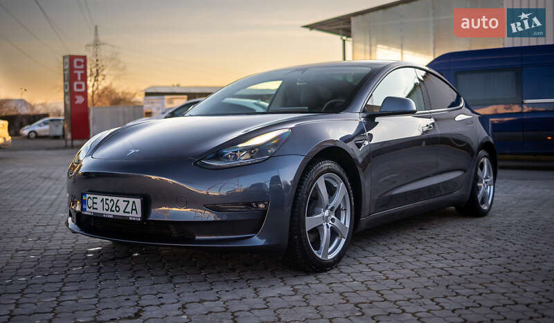 Tesla Model 3 2022
