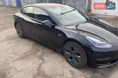 Седан Tesla Model 3 2021 в 