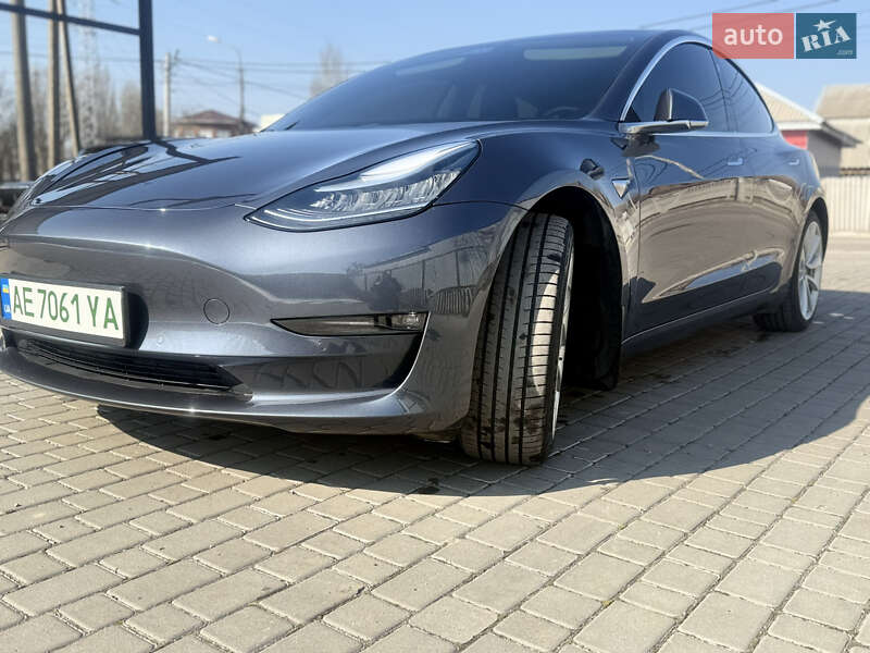 Седан Tesla Model 3 2020 в Днепре