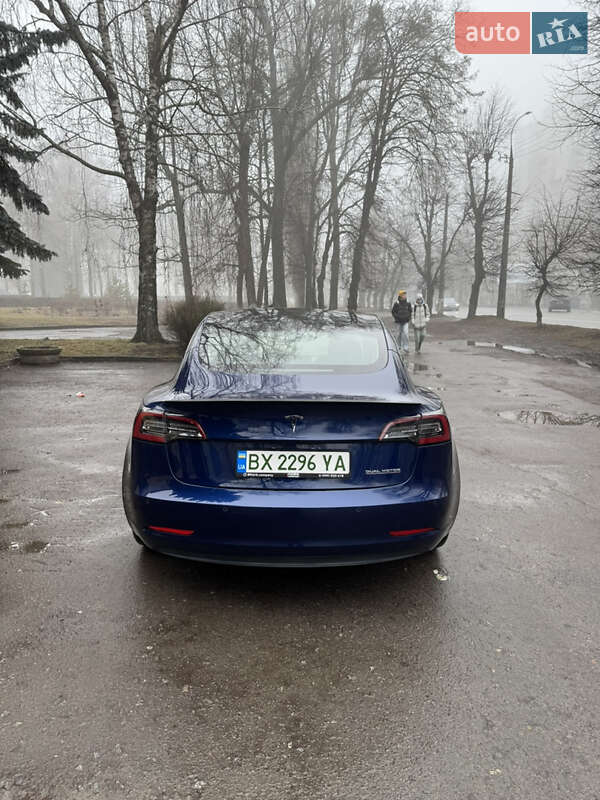 Седан Tesla Model 3 2018 в Хмельницком