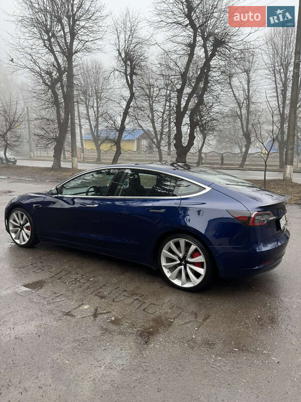 Седан Tesla Model 3 2018 в Хмельницком