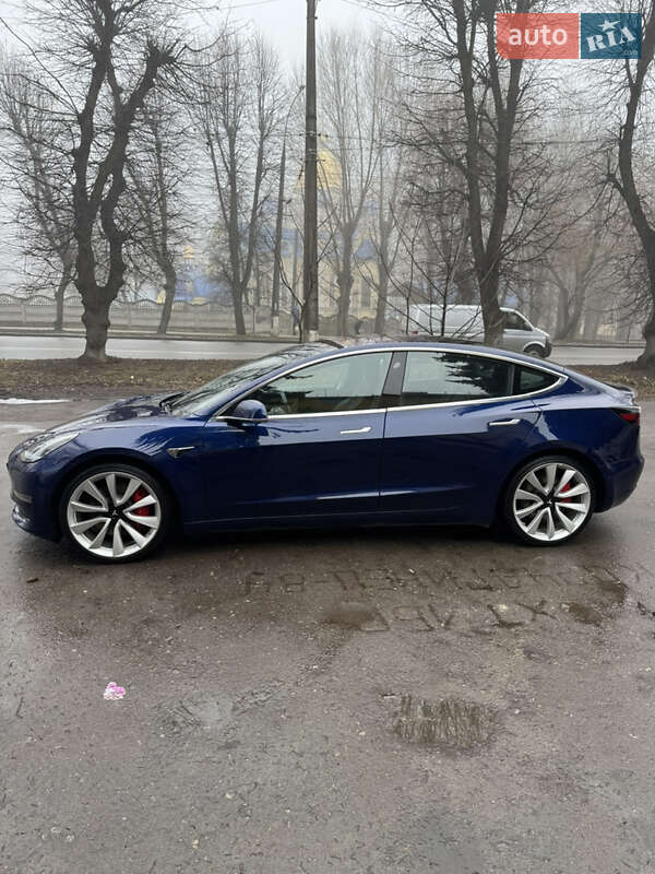 Седан Tesla Model 3 2018 в Хмельницком