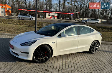 Седан Tesla Model 3 2019 в 