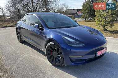 Седан Tesla Model 3 2023 в Львове