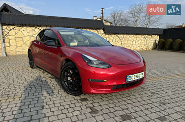 Седан Tesla Model 3 2021 в Львове