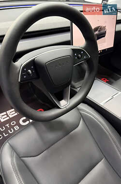 Седан Tesla Model 3 2024 в 