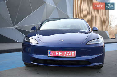 Tesla Model 3 2024