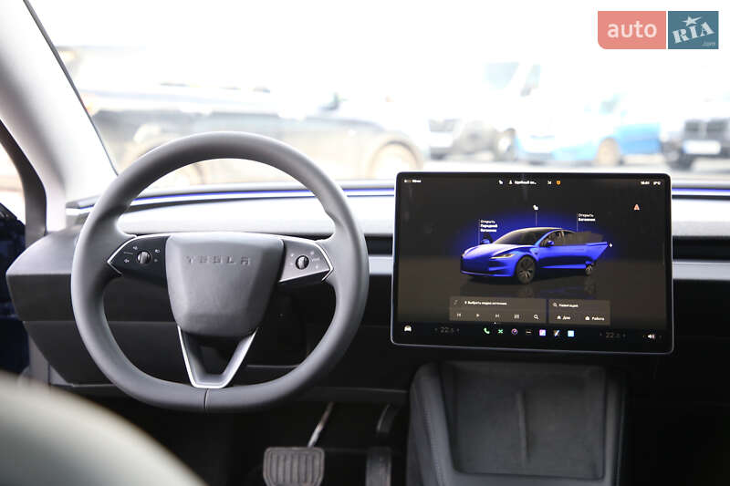 Седан Tesla Model 3 2024 в Луцке