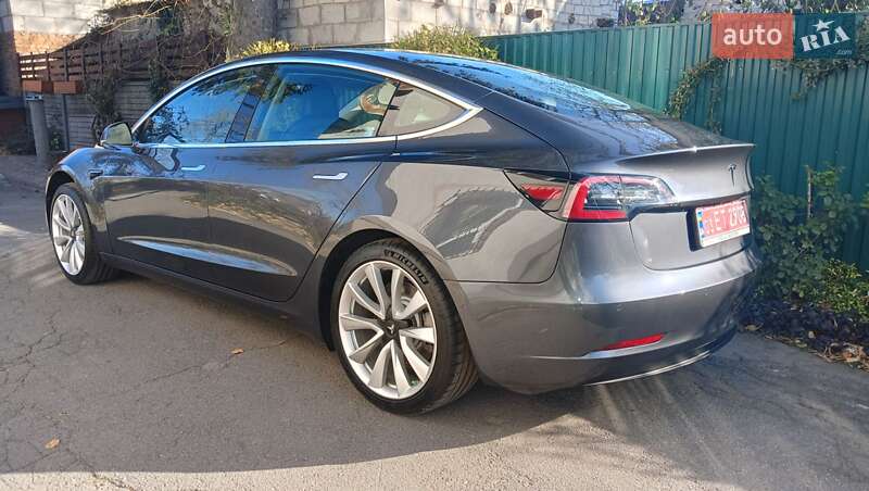 Седан Tesla Model 3 2019 в Києві
