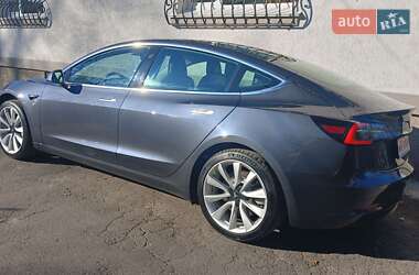 Седан Tesla Model 3 2019 в 