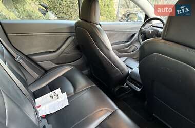 Седан Tesla Model 3 2019 в 