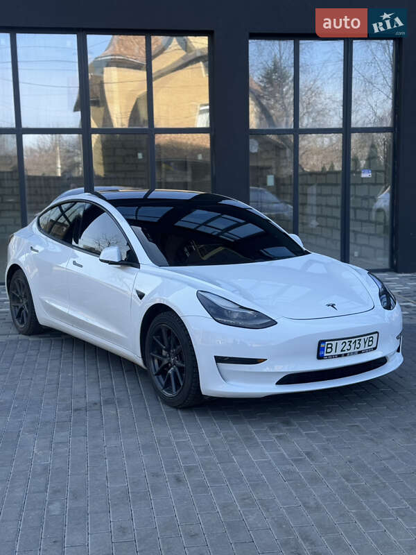Tesla Model 3 2021