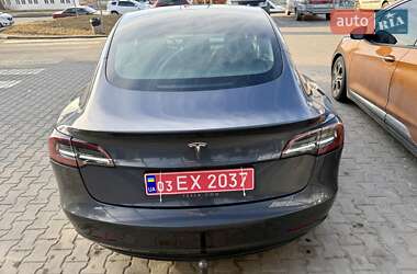 Седан Tesla Model 3 2019 в 