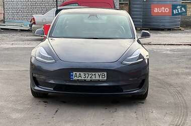 Седан Tesla Model 3 2020 в Києві