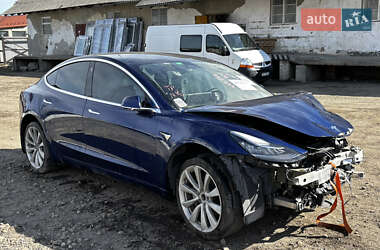 Седан Tesla Model 3 2019 в Стрию