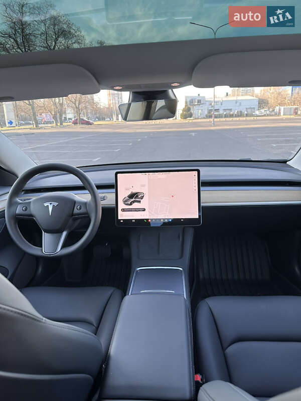 Седан Tesla Model 3 2023 в Одесі