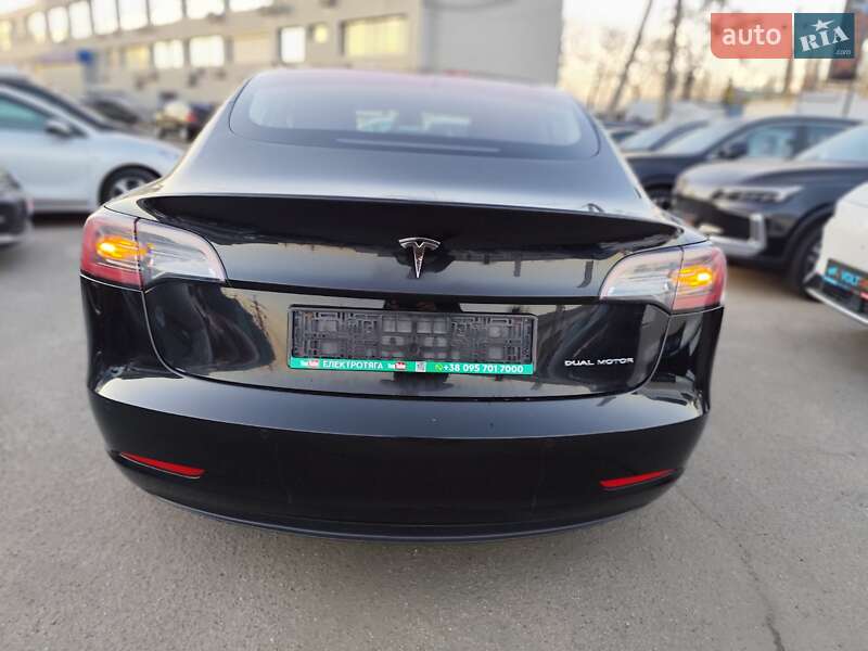 Седан Tesla Model 3 2019 в Києві