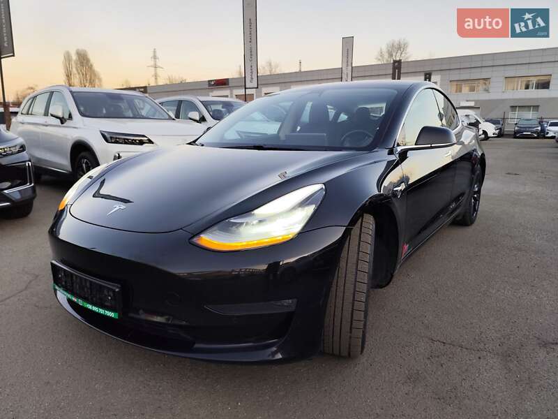 Седан Tesla Model 3 2019 в Києві