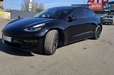 Tesla Model 3 2020