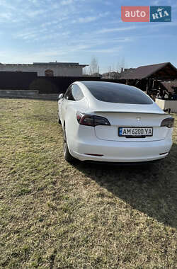 Седан Tesla Model 3 2019 в 