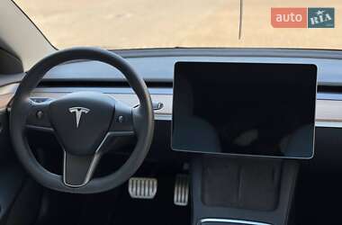 Седан Tesla Model 3 2022 в 