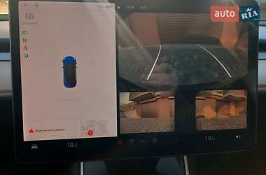 Седан Tesla Model 3 2018 в 